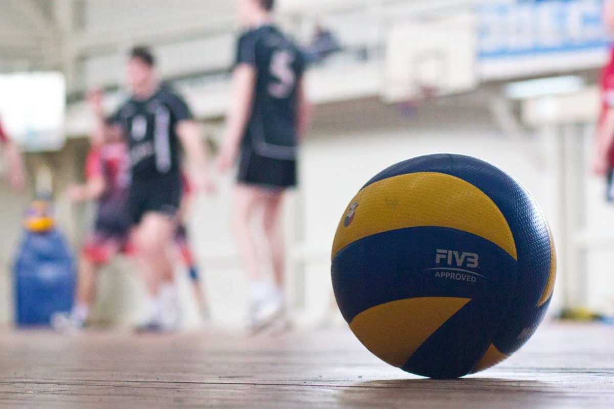 ТВК и «Каприз» стали победителями первенства области по волейболу