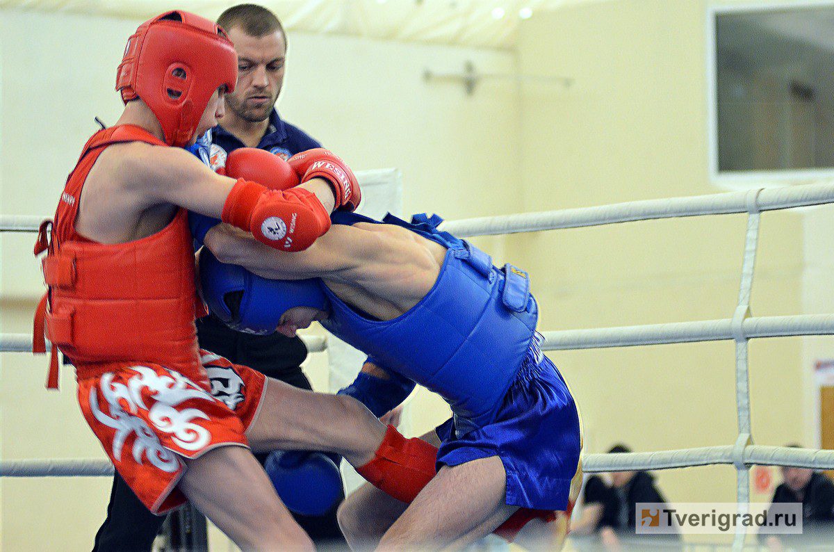 Три путевки на чемпионат России по тайскому боксу у тверских бойцов