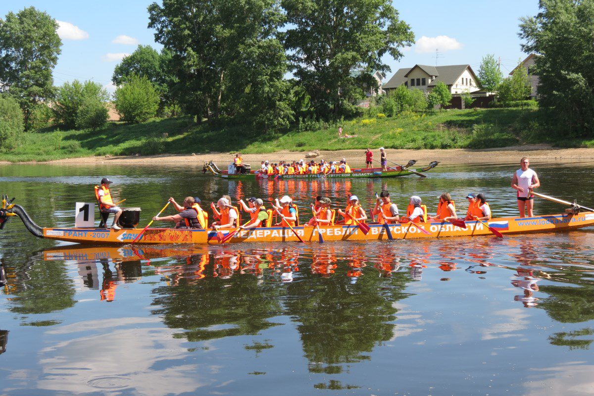 Для особенных спортсменов очередной летний сезон начался с гонки на драконах
