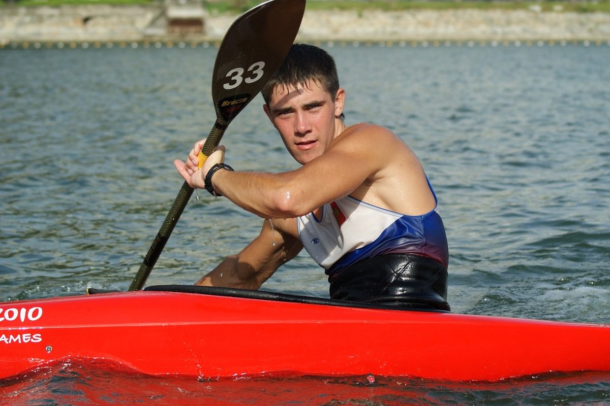 Игорь Калашников из Вышнего Волочка одержал победу на чемпионате России по гребле