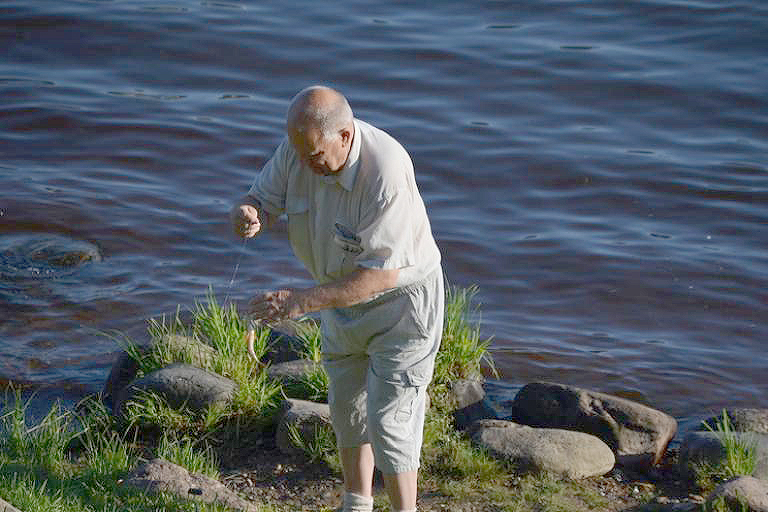 В День физкультурника в Твери поймали щук и окуней и отпустили