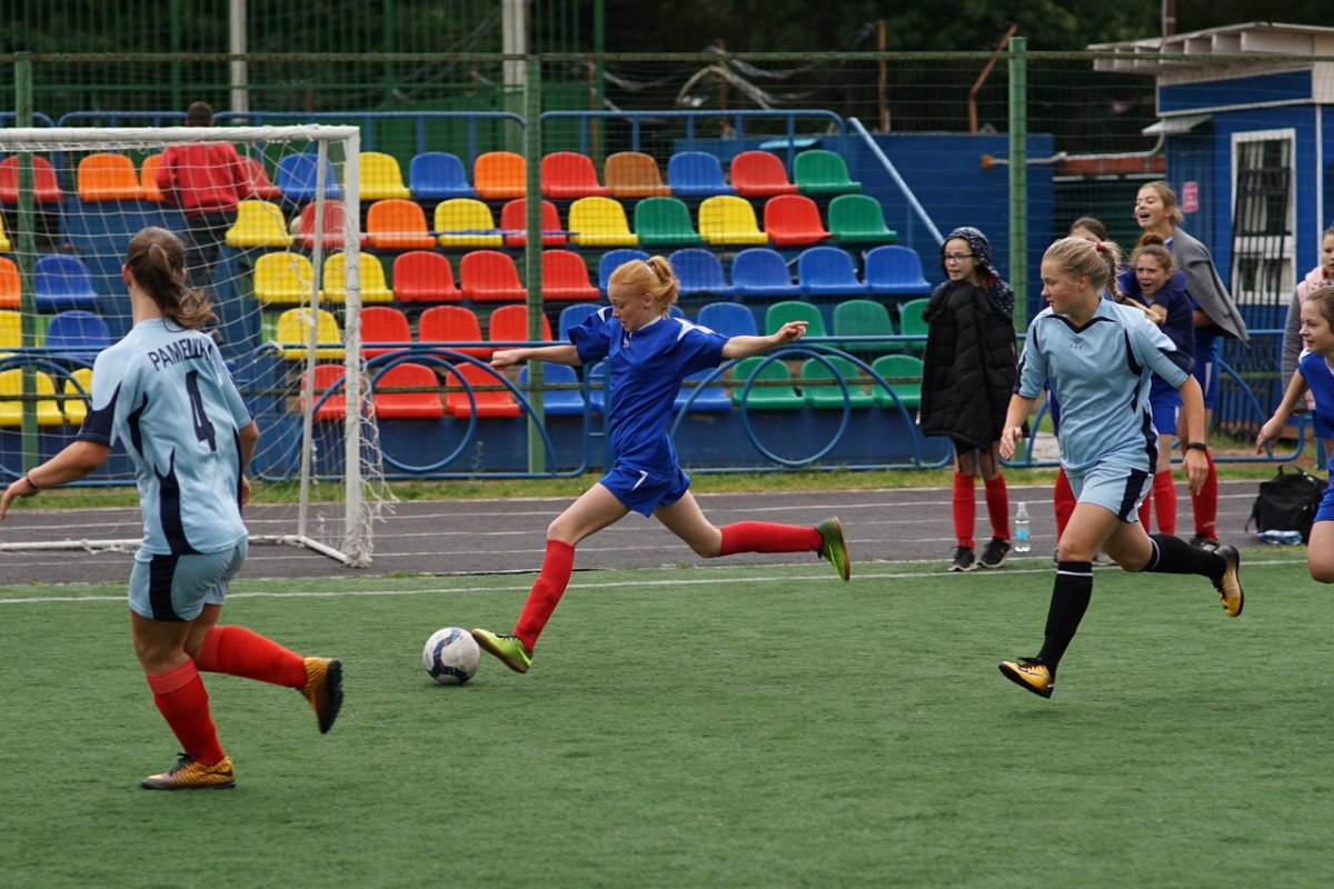 В Твери прошел выставочный Кубок Детской футбольной лиги «Медведица» среди девушек