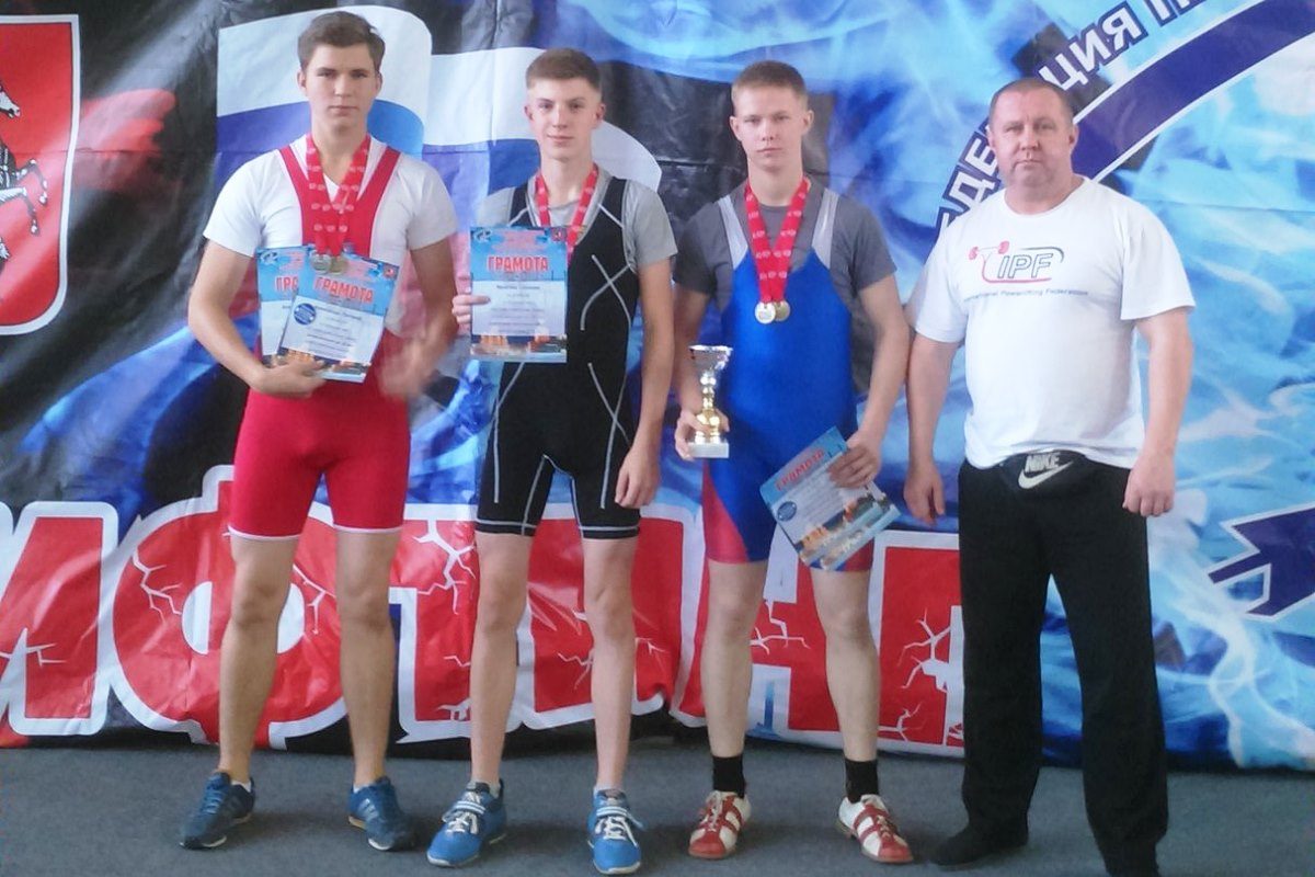 Кимрские штангисты покорили Москву