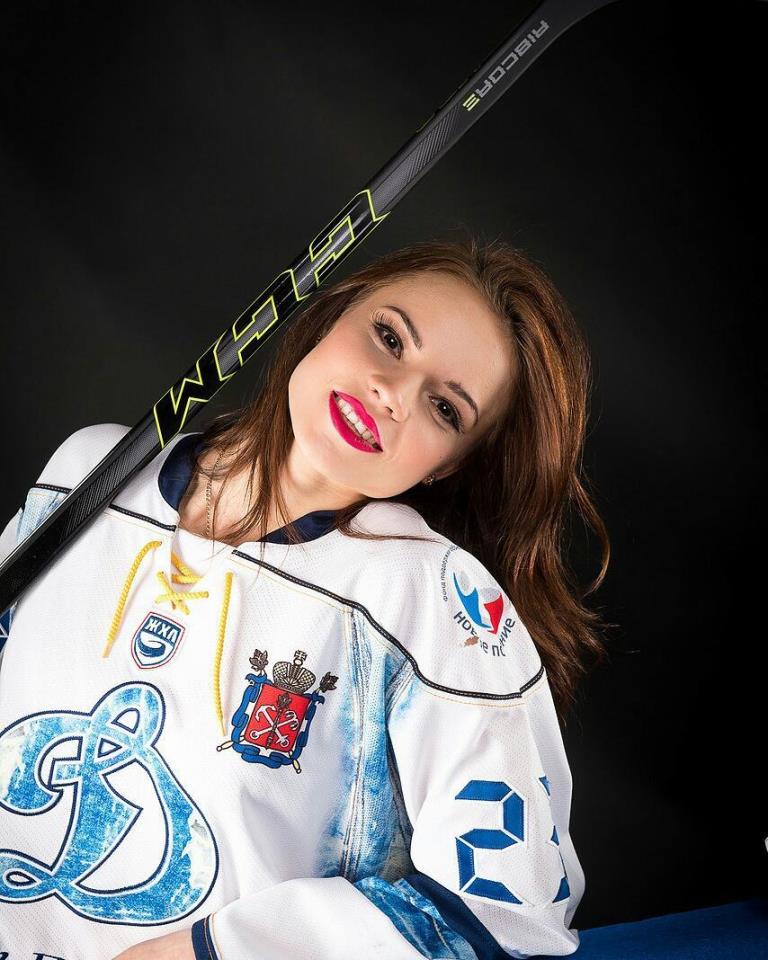 Светлана Ткаченко из Старицы вошла в ТОП-10 самых красивых хоккеисток России