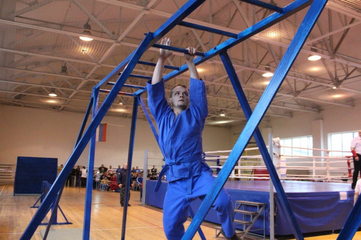 Тверской пристав покорил подиум Кубка России по универсальному бою