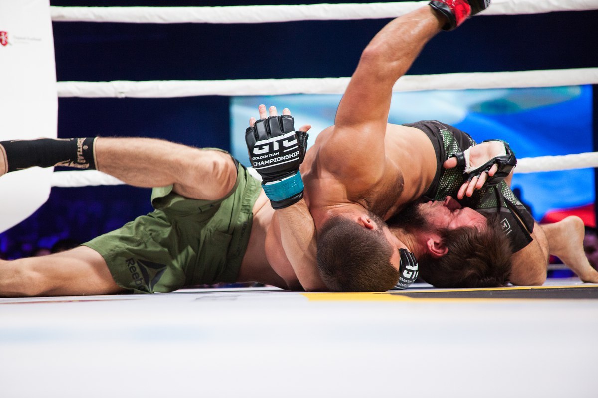 Армен Гулян выиграл  свой пятый профессиональный бой по ММА