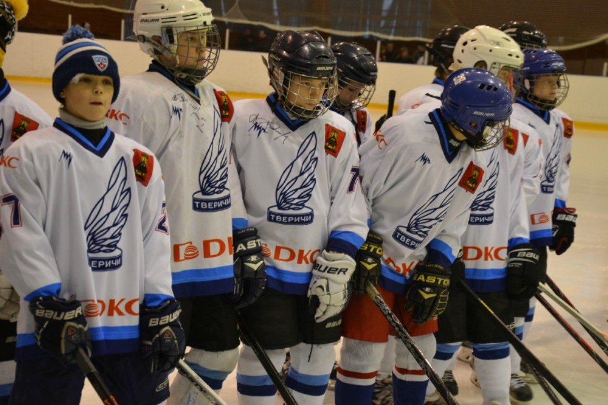 Хоккеисты Твери уступили сверстникам из Воскресенска во всех восьми матчах