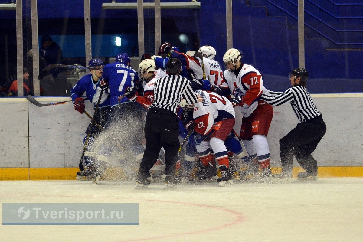 Массовая драка в матче «Тверичи»  – «Локо-Юниор»