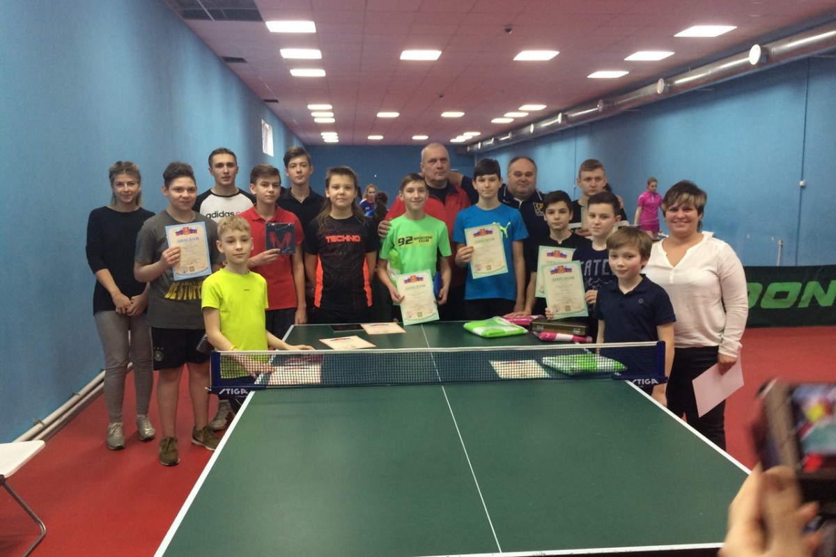 Юные теннисисты Твери завоевали все золото региональной пробы