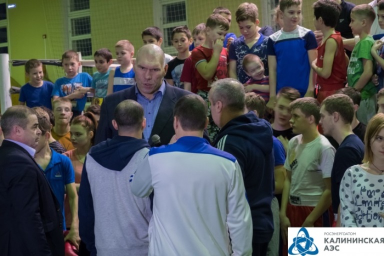 Николай Валуев: «По тактическим приемам и стратегическим просчетам бокс не уступает шахматам»