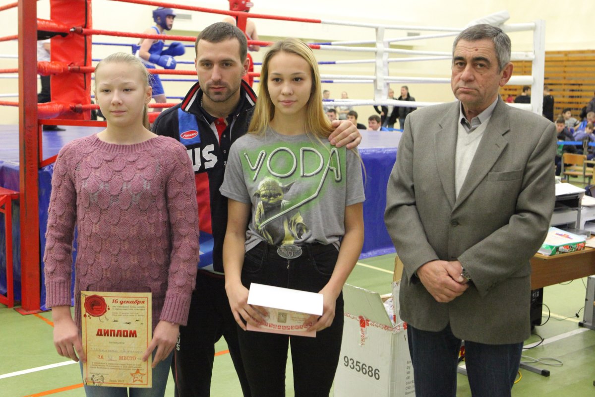 Красавицы в ударе: названы лучшие тверские мастерицы кулачного боя