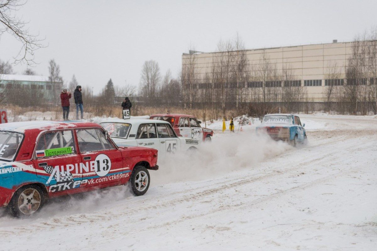 Тверские пилоты устроили гонку за призами ректора ТвГТУ