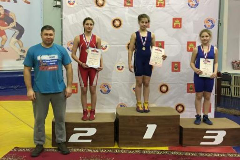 Осташков подтвердил статус региональной столицы женской борьбы