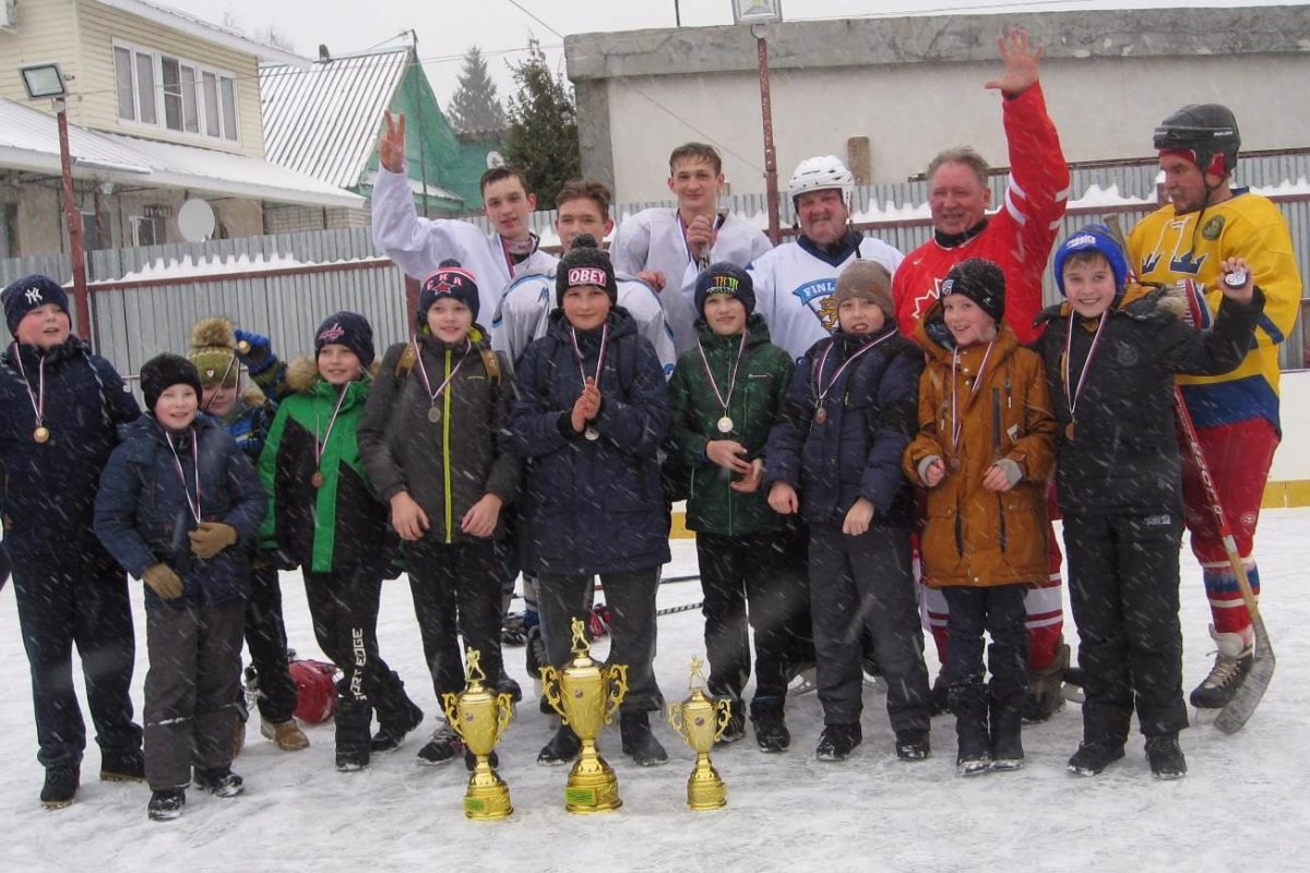В Тверской области прошел первый в новом году хоккейный турнир под открытым небом