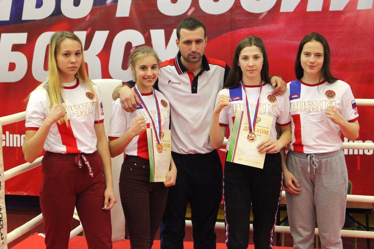 Вот это девушки! Спортсменки Тверской области завоевали шесть медалей первенства России по боксу