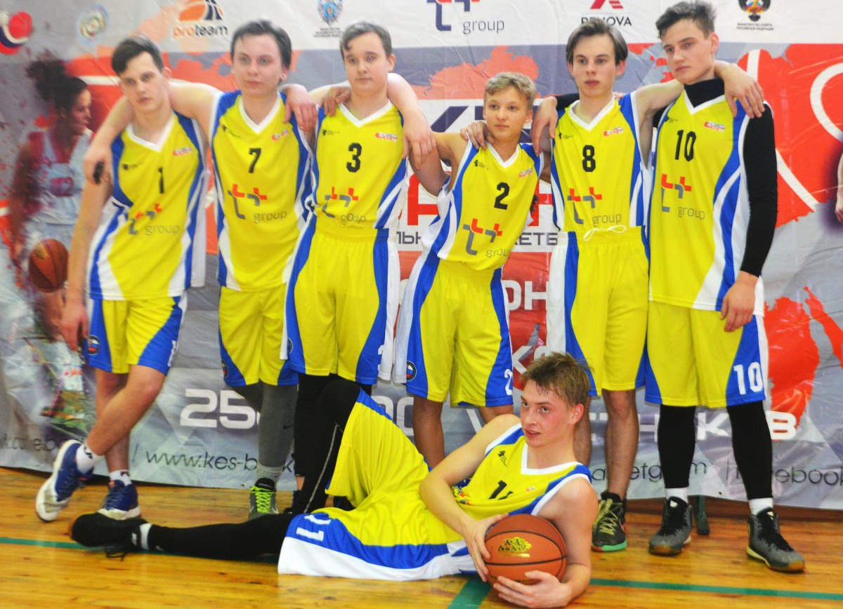 Юноши из Торжка и девушки из Рамешек вышли в областной финал Школьной баскетбольной лиги «КЭС-Баскет»