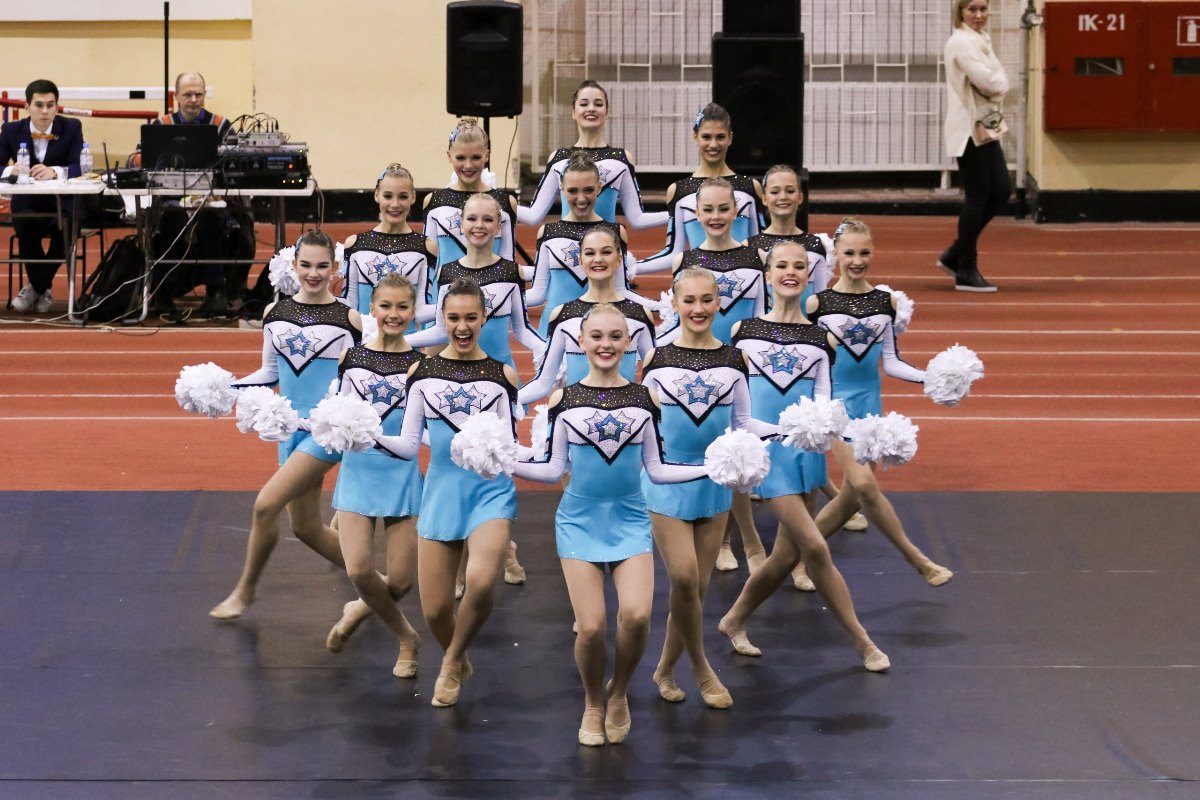 Золото для «Звезд»: чирлидеры из тверского клуба завоевали все награды региональной пробы