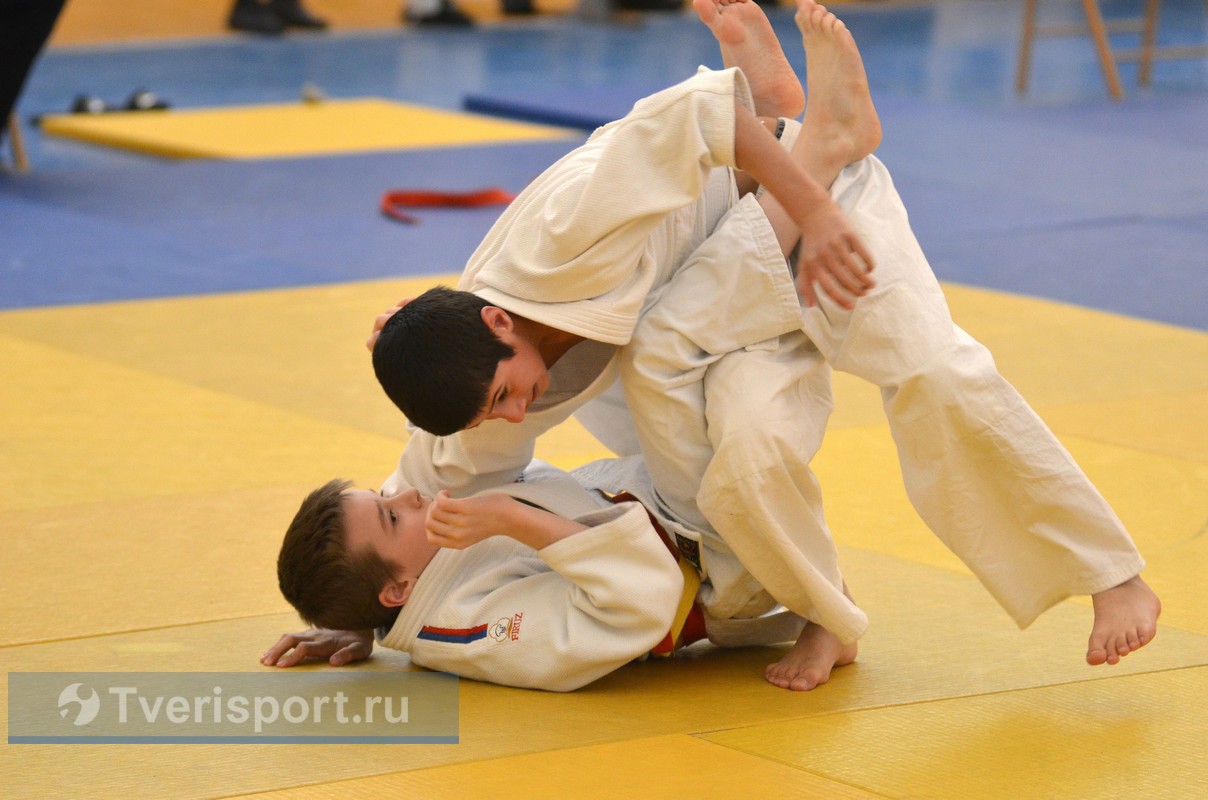 В Твери лучшим дзюдоистам вручили призы СОБРа Росгвардии