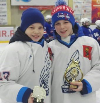 Юные тверские хоккеисты привезли медали и призы из Ленинградской области