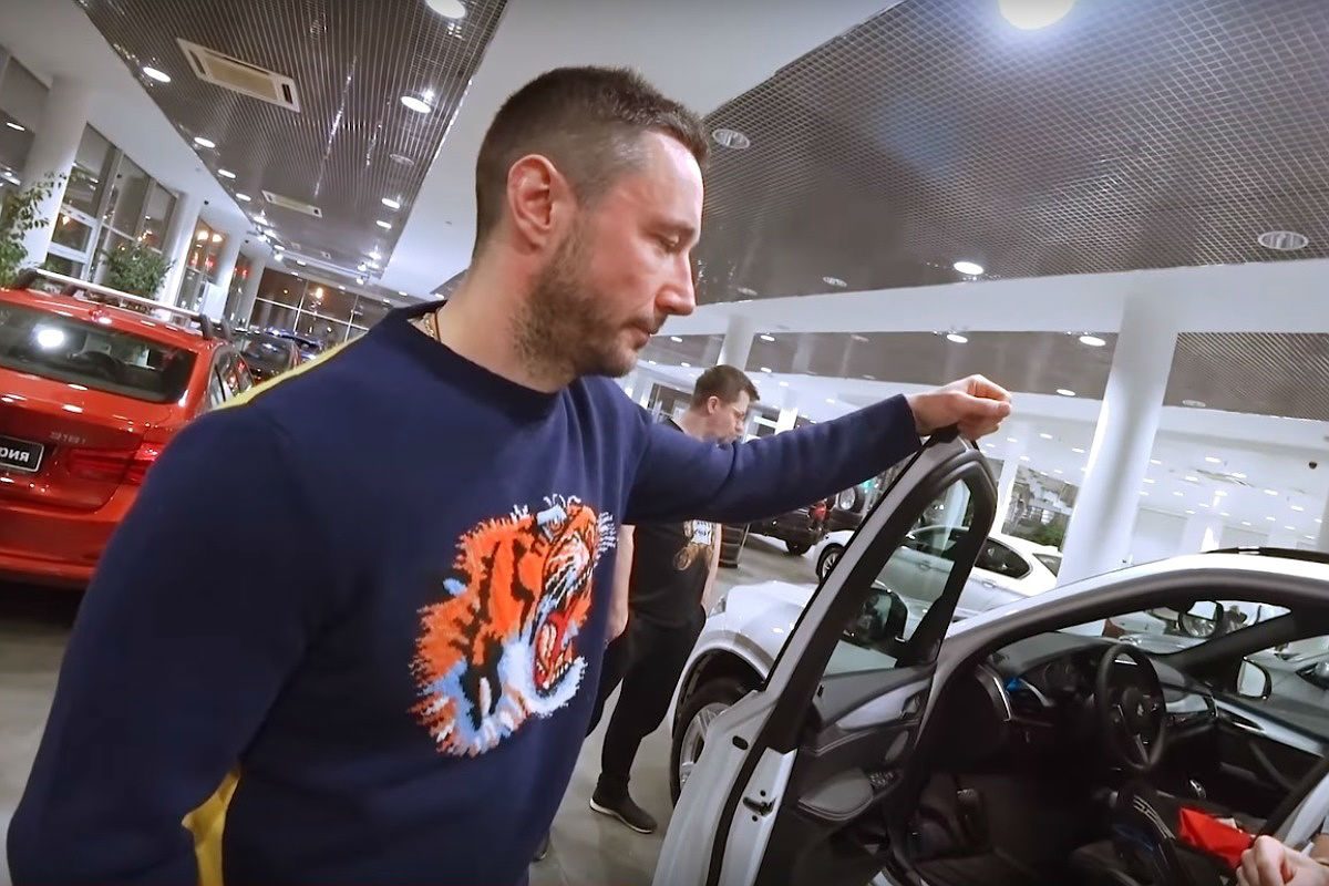 Ковальчук продает олимпийский BMW X5 за 7,1 миллиона рублей