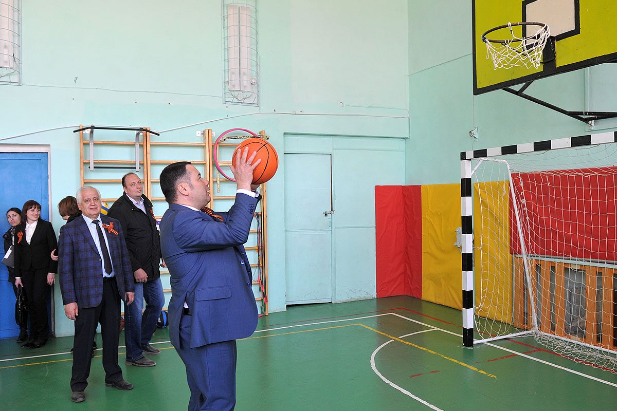 В 11 сельских школах Тверской области улучшат спортивную инфраструктуру