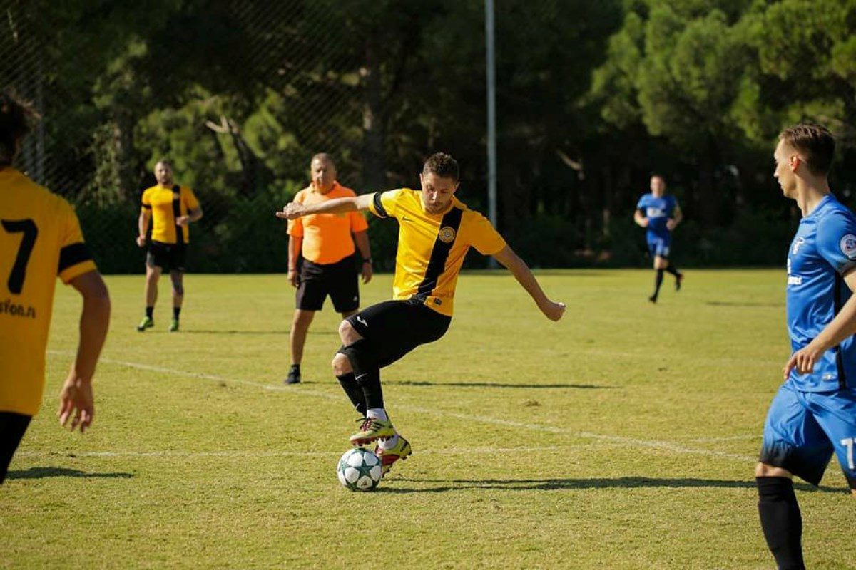 Известный художник Владимир Васильев представляет Тверь на фестивале «Спортивная волна»