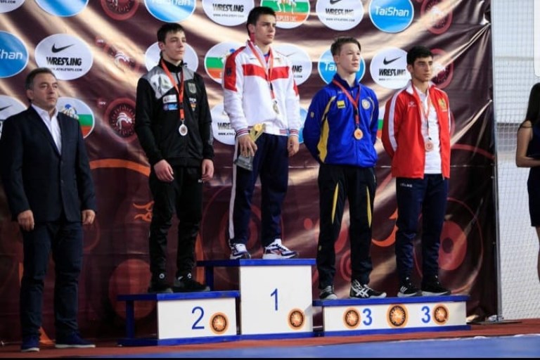 Впервые в истории: Муслим Имадаев – победитель первенства Европы по греко-римской борьбе