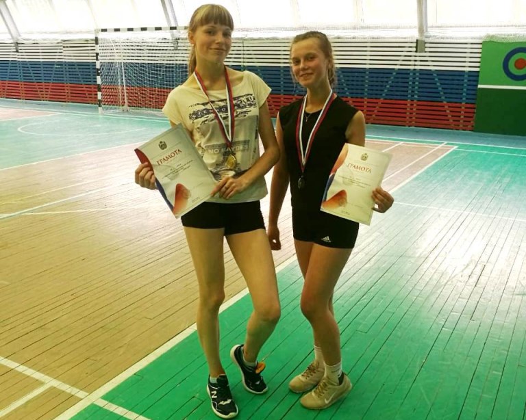 Бадминтонисты из Тверской области собрали полный комплект медалей в Великом Новгороде