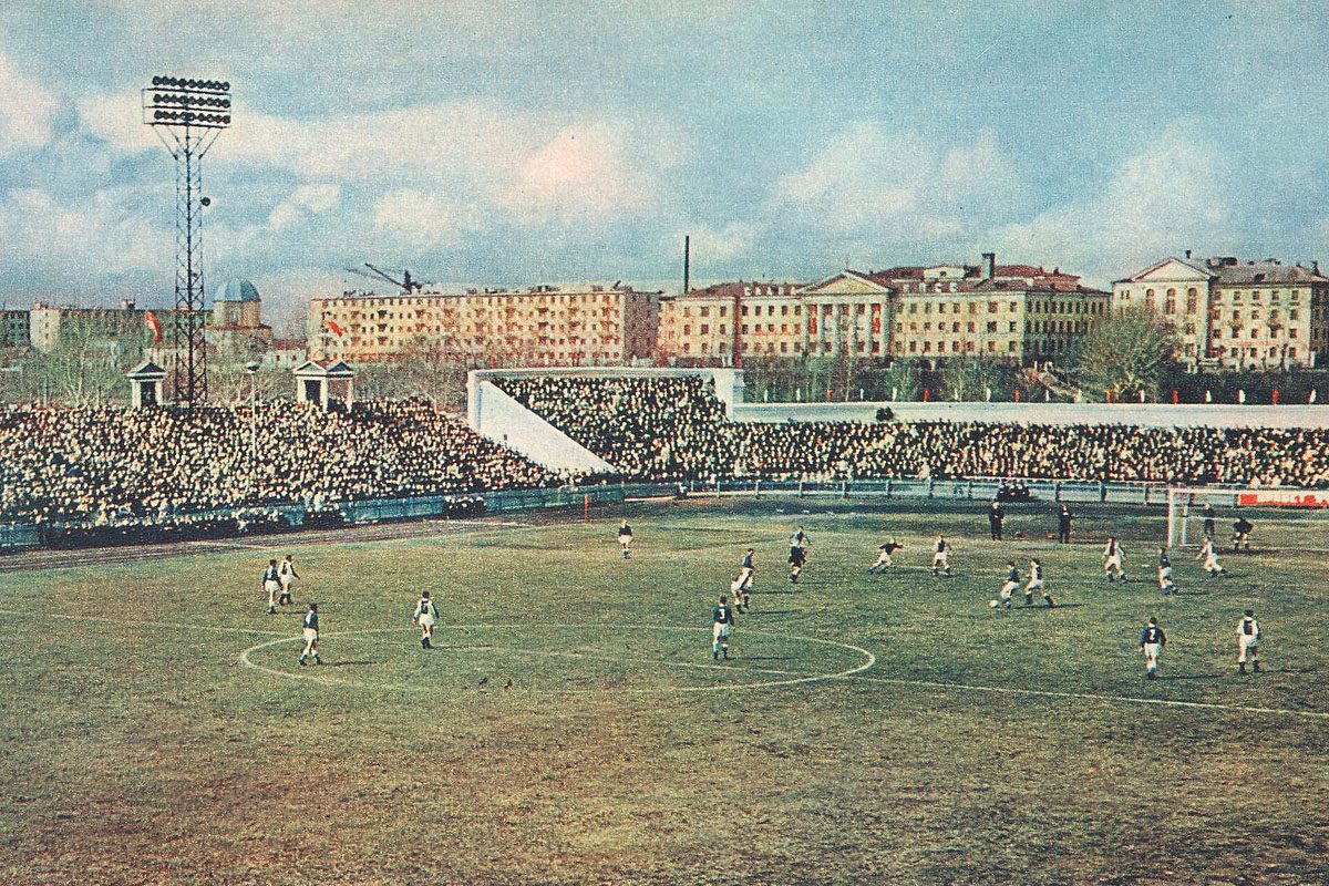 Кинохроника: 55 лет назад на стадионе «Химик» «Волга» выиграла у тбилисского «Динамо»