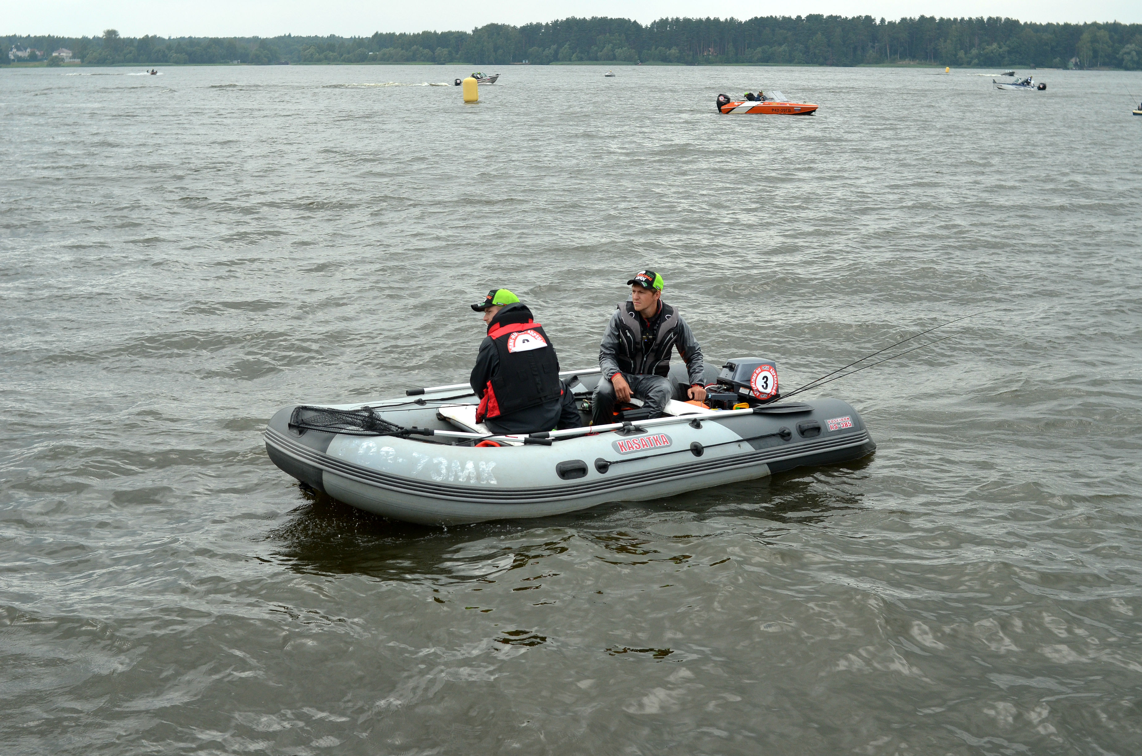 Рыбаки из Новочеркасска наловили в Тверской области щук на миллион рублей
