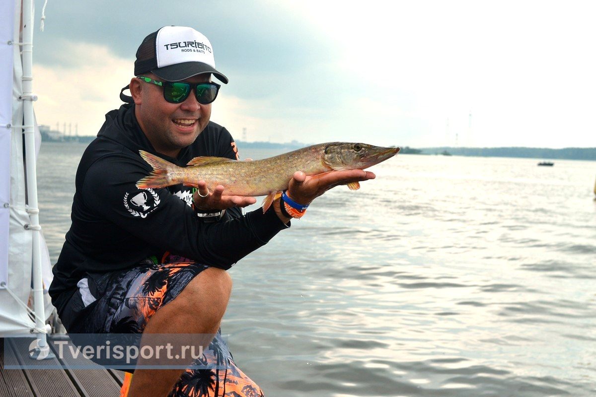 Рыбаки из Новочеркасска наловили в Тверской области щук на миллион рублей