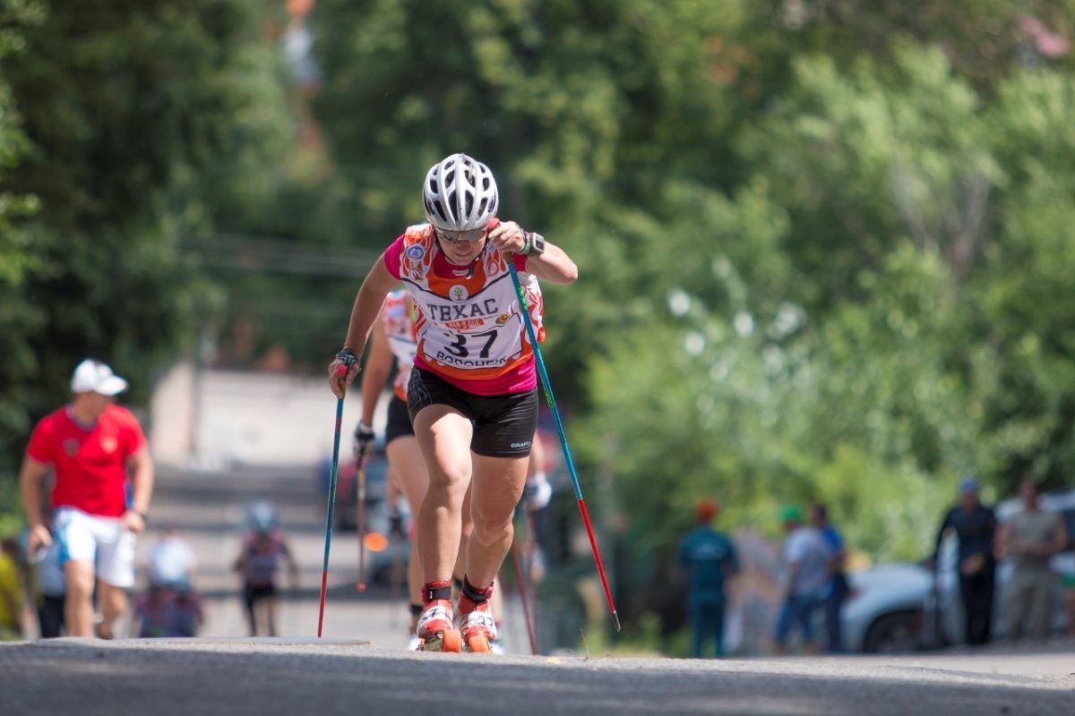 Ольга Михайлова завоевала серебро чемпионата России по лыжероллерам