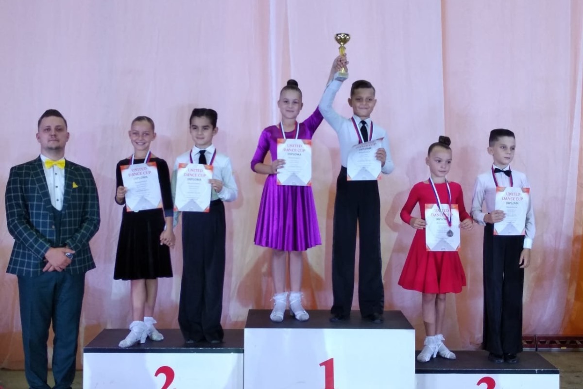 Тверские танцоры открыли новый сезон с золотого дубля на российском турнире