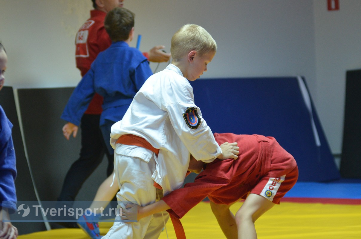 Легендарные чемпионы открыли в Твери клуб единоборств для будущих победителей