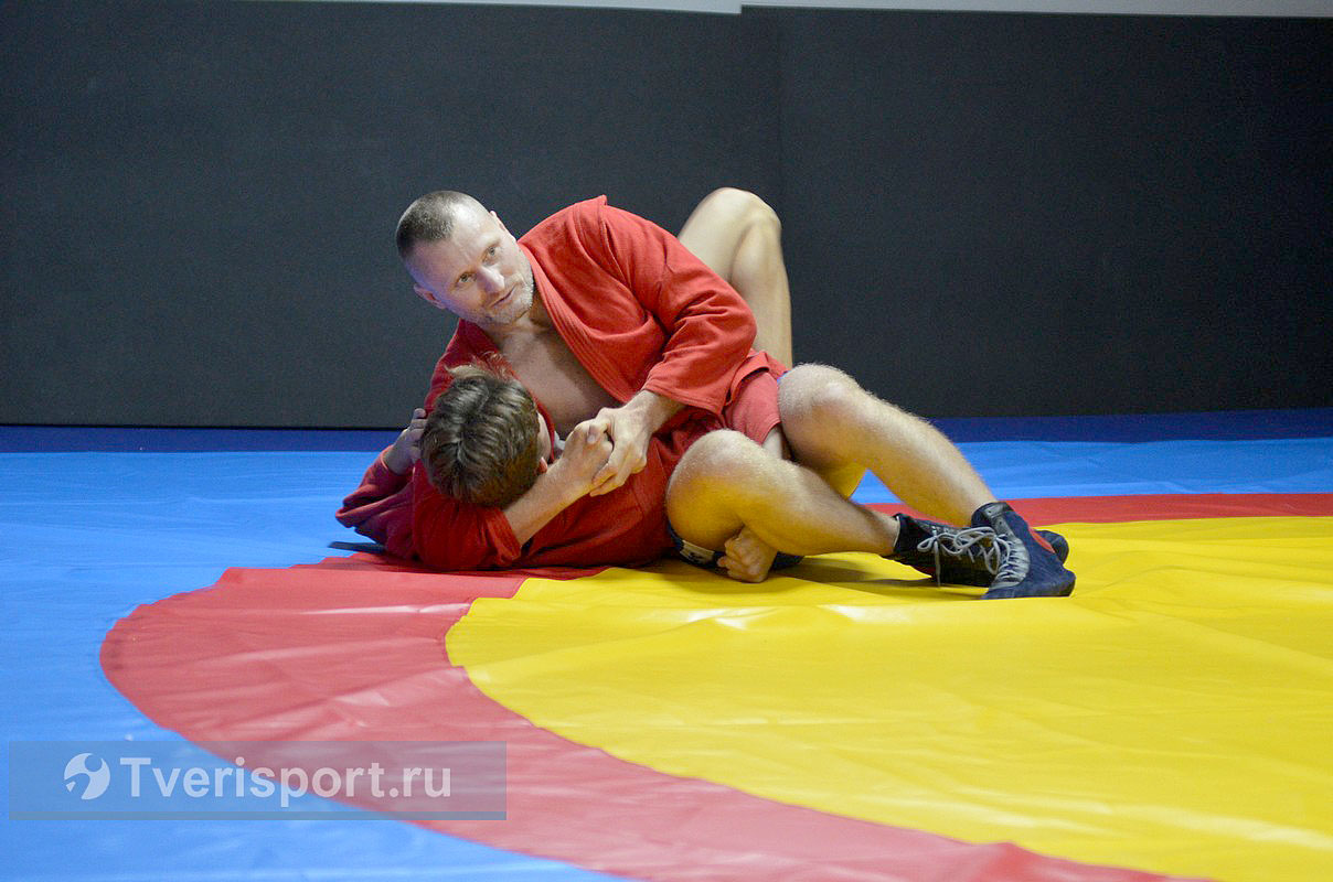 Легендарные чемпионы открыли в Твери клуб единоборств для будущих победителей