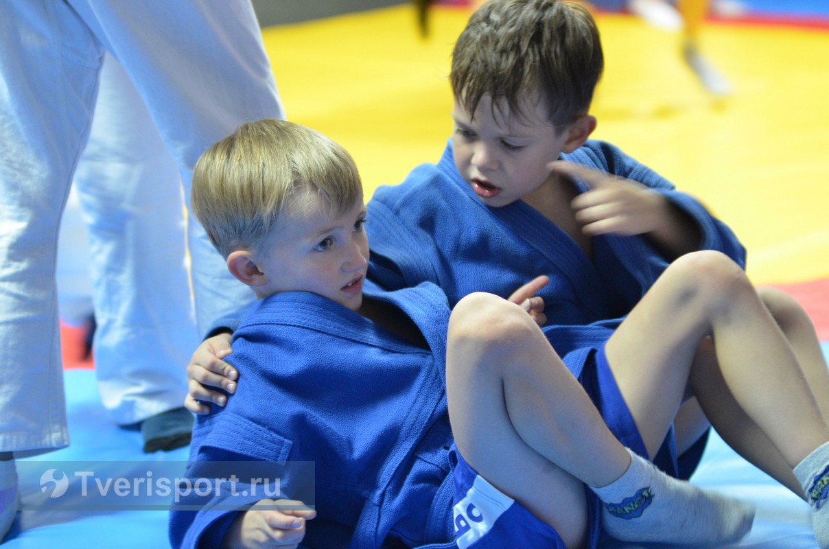 Легендарные чемпионы открыли в Твери клуб единоборств для будущих победителей