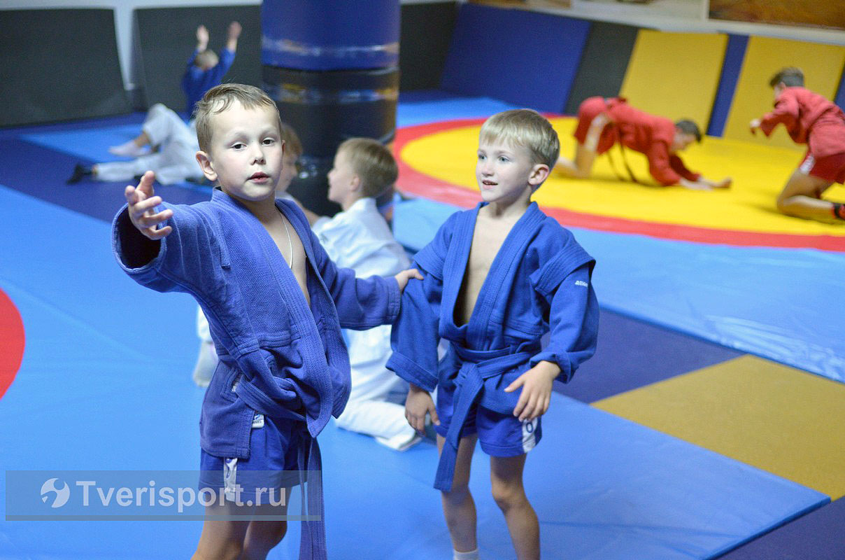 Легендарные чемпионы открыли в Твери клуб единоборств для будущих победителей