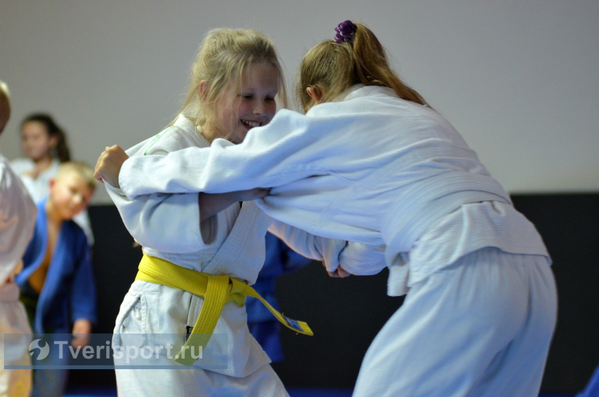 Легендарные чемпионы открыли в Твери клуб единоборств для будущих победителей