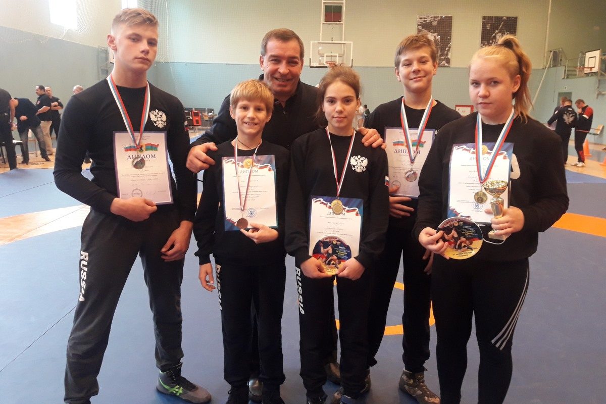 Борцы из Конаковского района завоевали пять медалей на турнире в Кондопоге