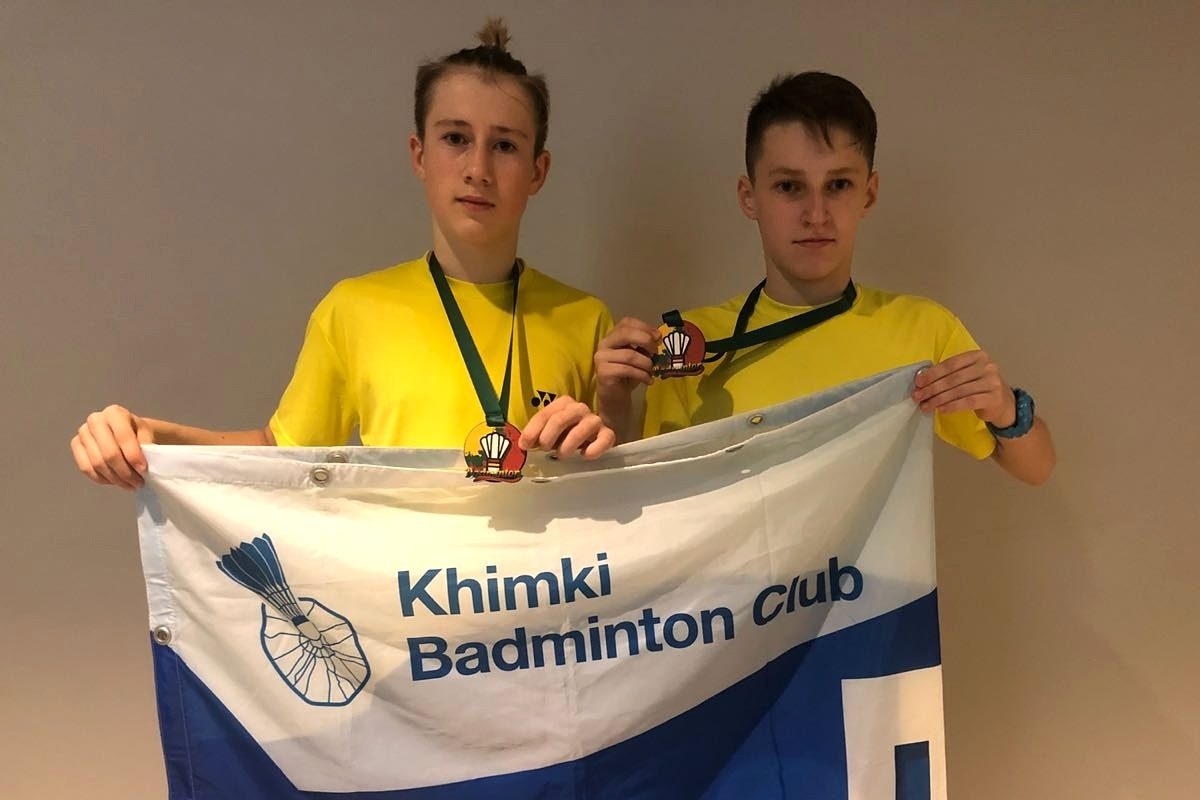 Максим Оглоблин покорил подиум международного турнира по бадминтону