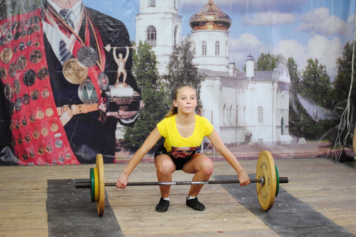 Богатырь из восьмого класса. Андрей Силаев покорил штангу в два с лишним раза больше собственного веса