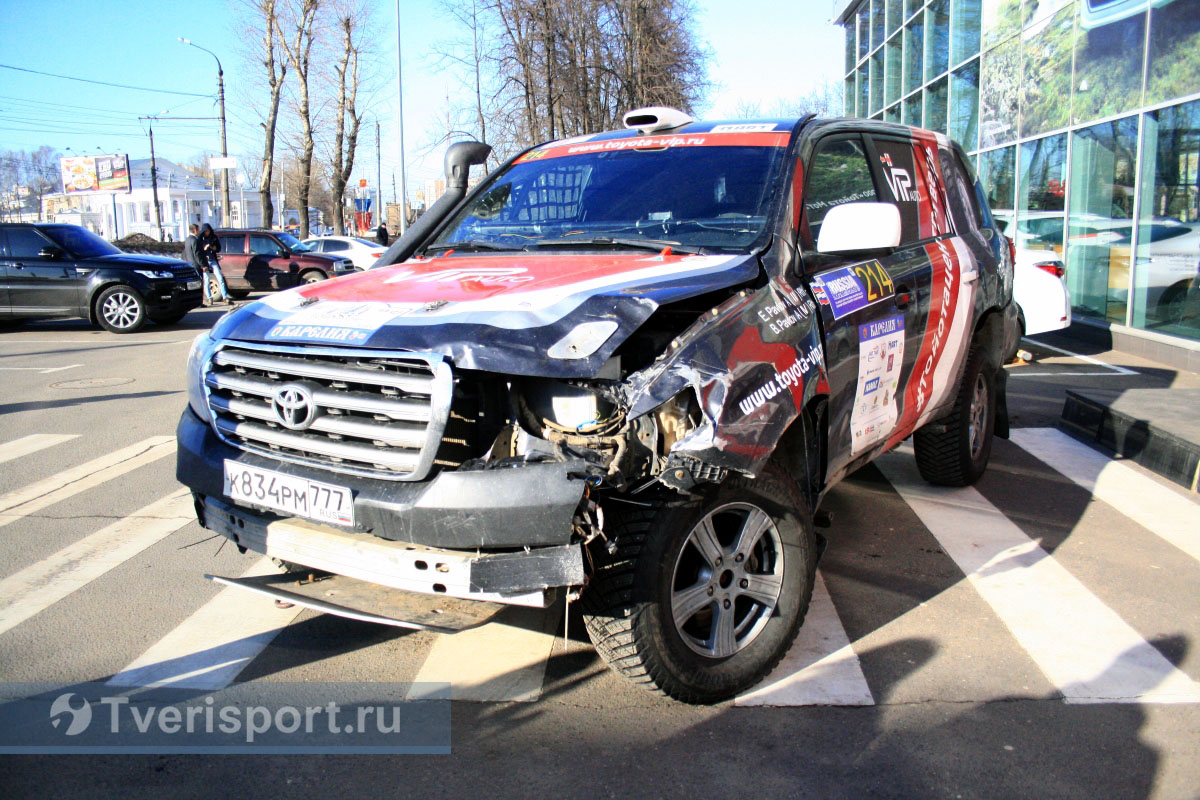 Евгений Павлов: Land Cruiser 200 – раллийная машина, ставить ее у забора –  преступление