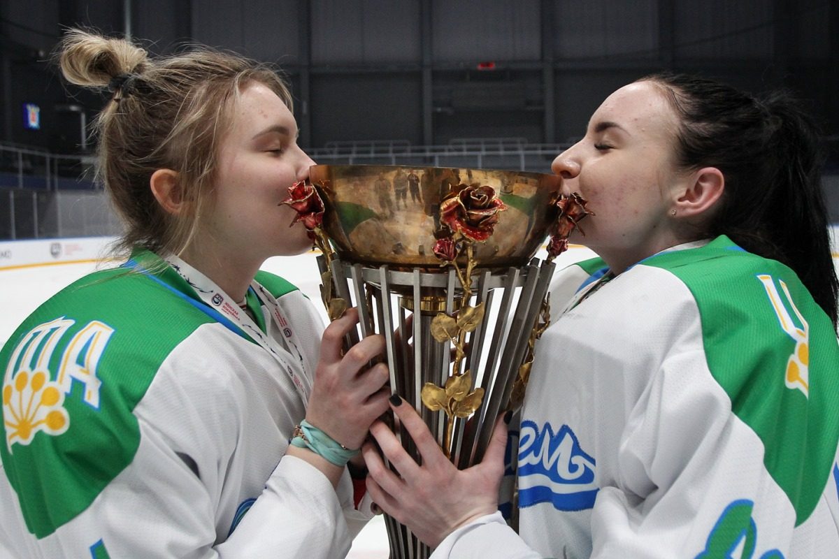 «Тверские тигрицы» стали двукратными чемпионками России по хоккею