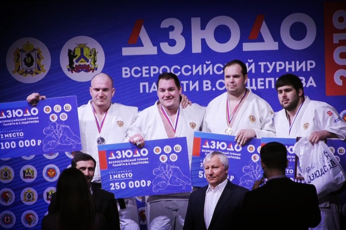 Сто тысяч за медаль: дзюдоист из Твери стал призером турнира в Хабаровске