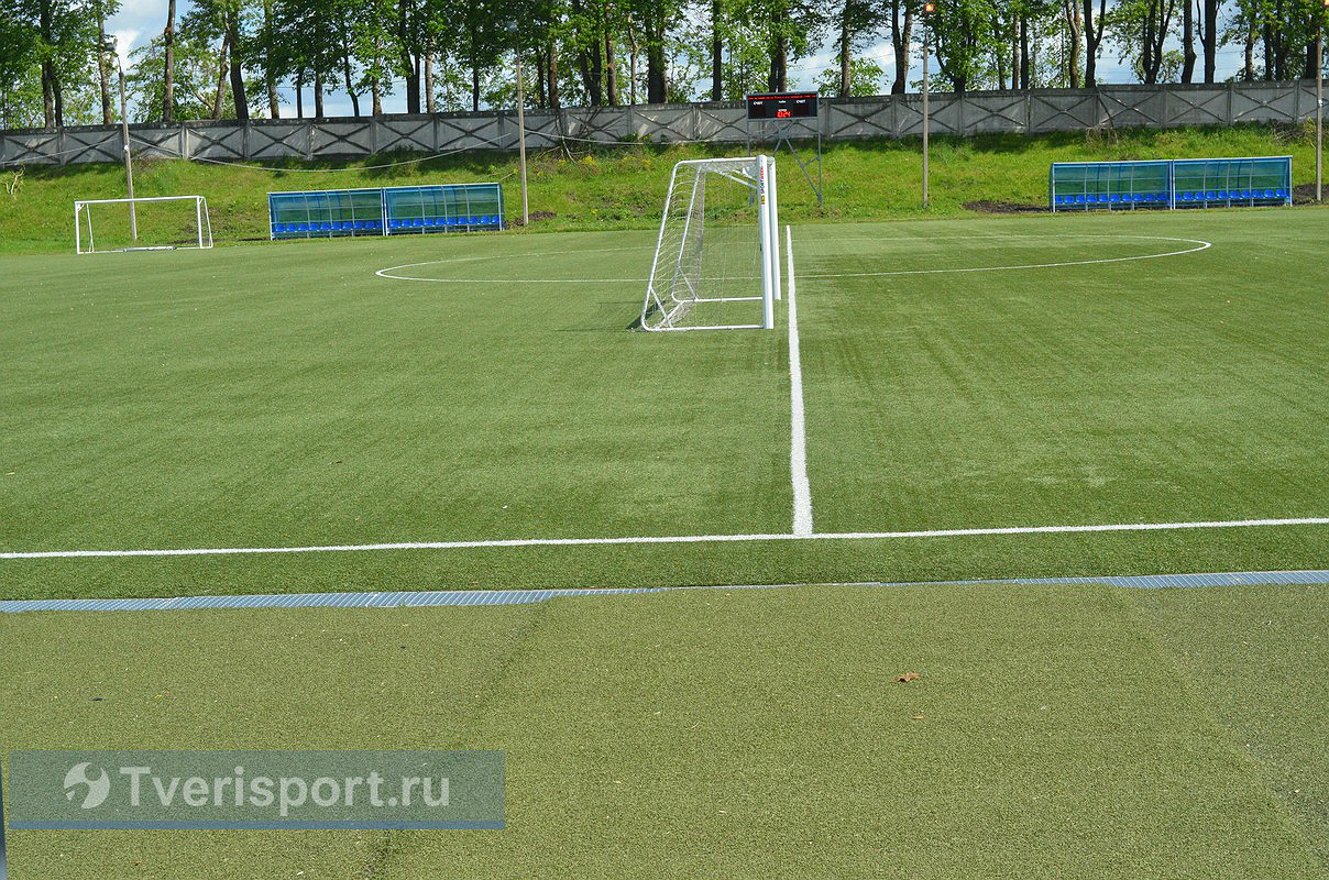 Комиссия РФС проинспектировала стадион «Юность», на котором футбольная «Тверь» планирует начать сезон