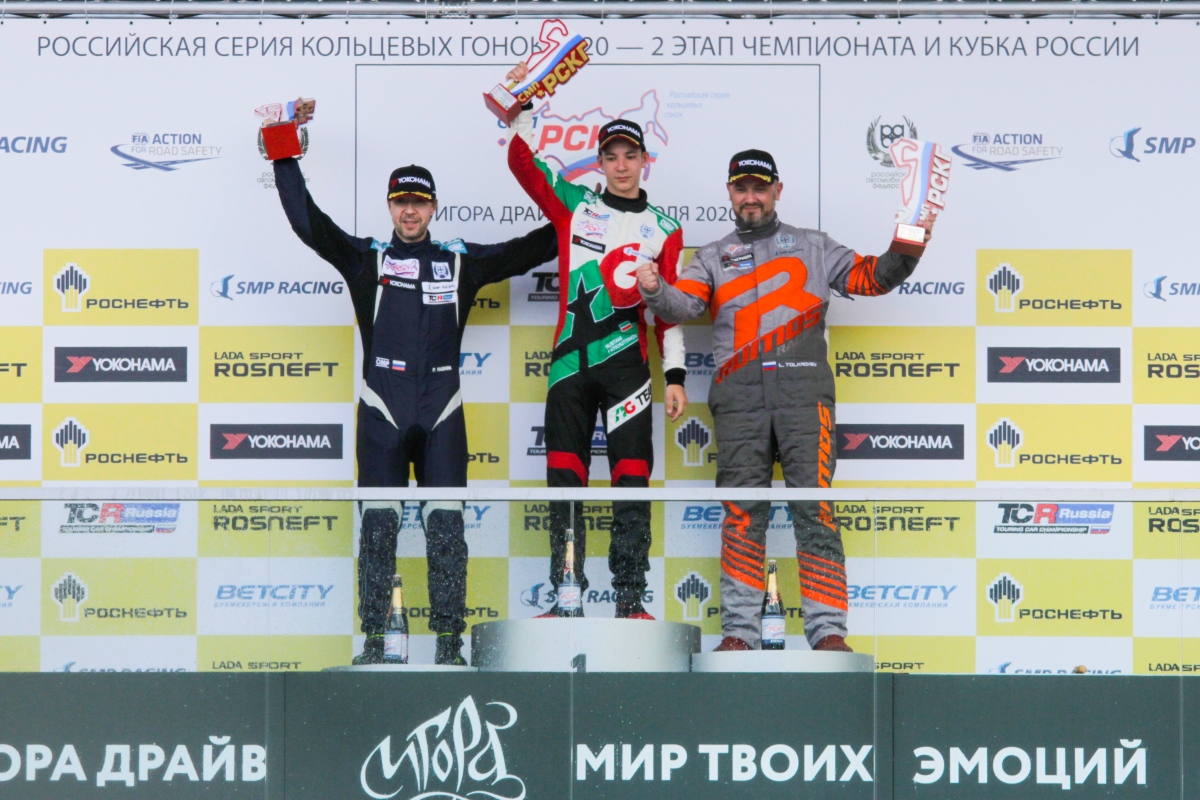 Пилот тверской команды поднялся на подиум Российской серии кольцевых гонок