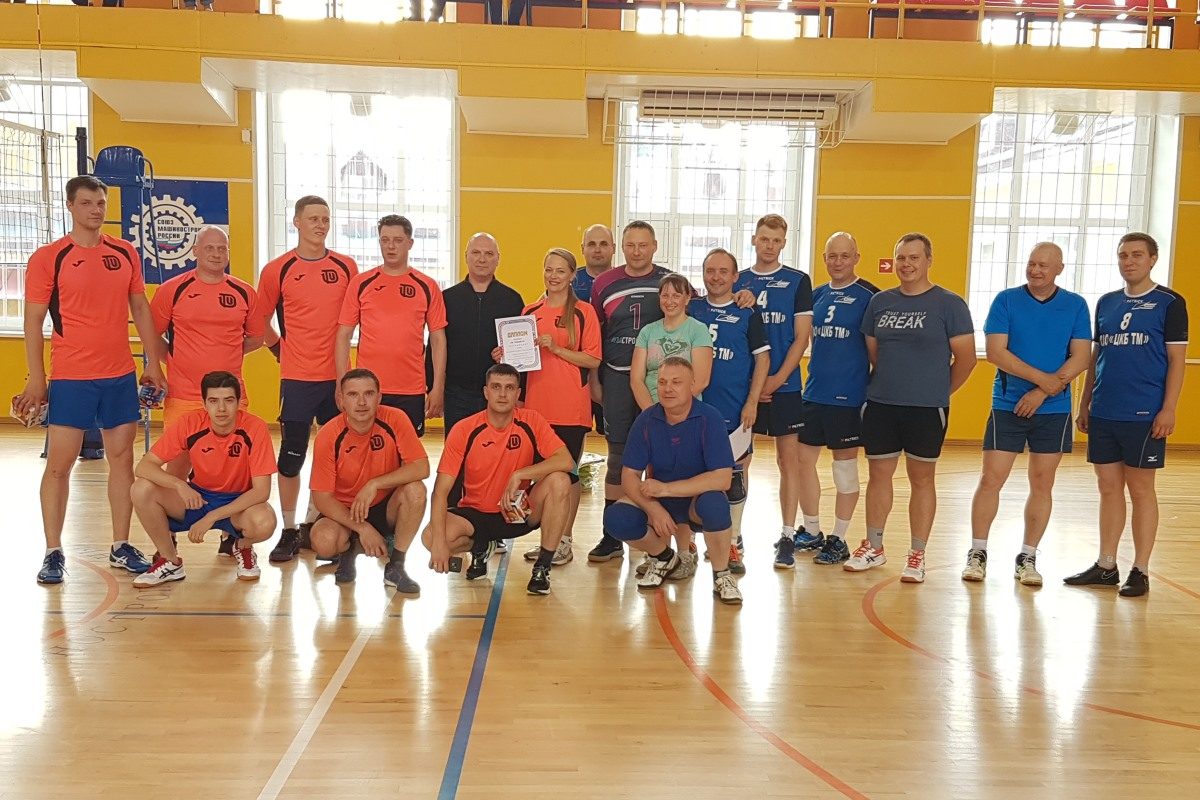 Над сеткой ТВЗ: волейбольный турнир завершился реваншем