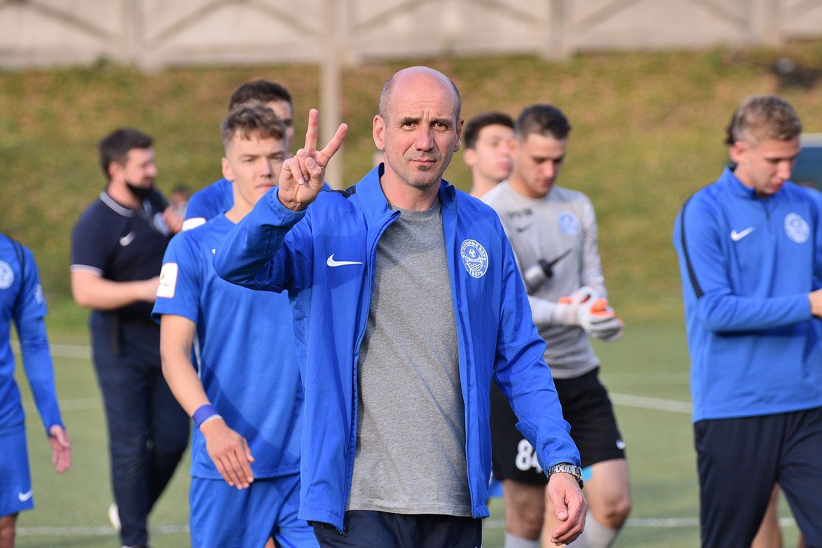 Пропустив на первых секундах, «Тверь» нанесла четыре пробоины московским железнодорожникам