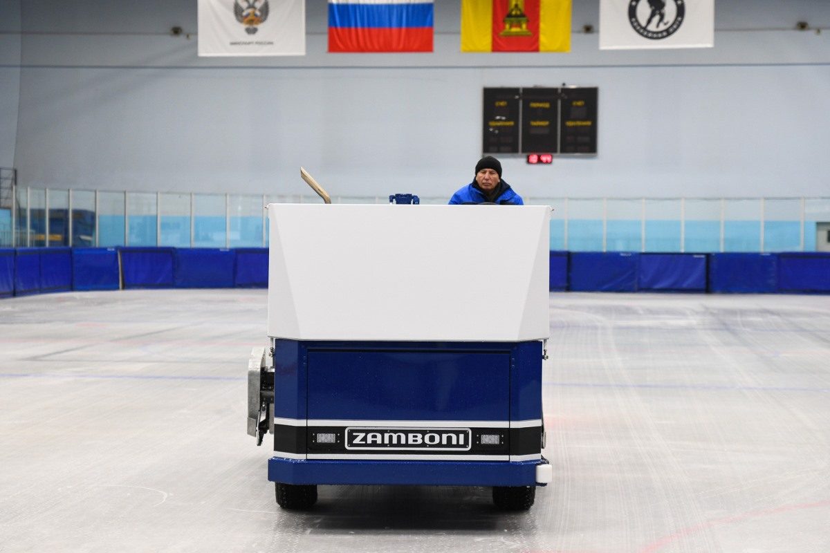 В Тверь поступила новая техника для создания качественного льда