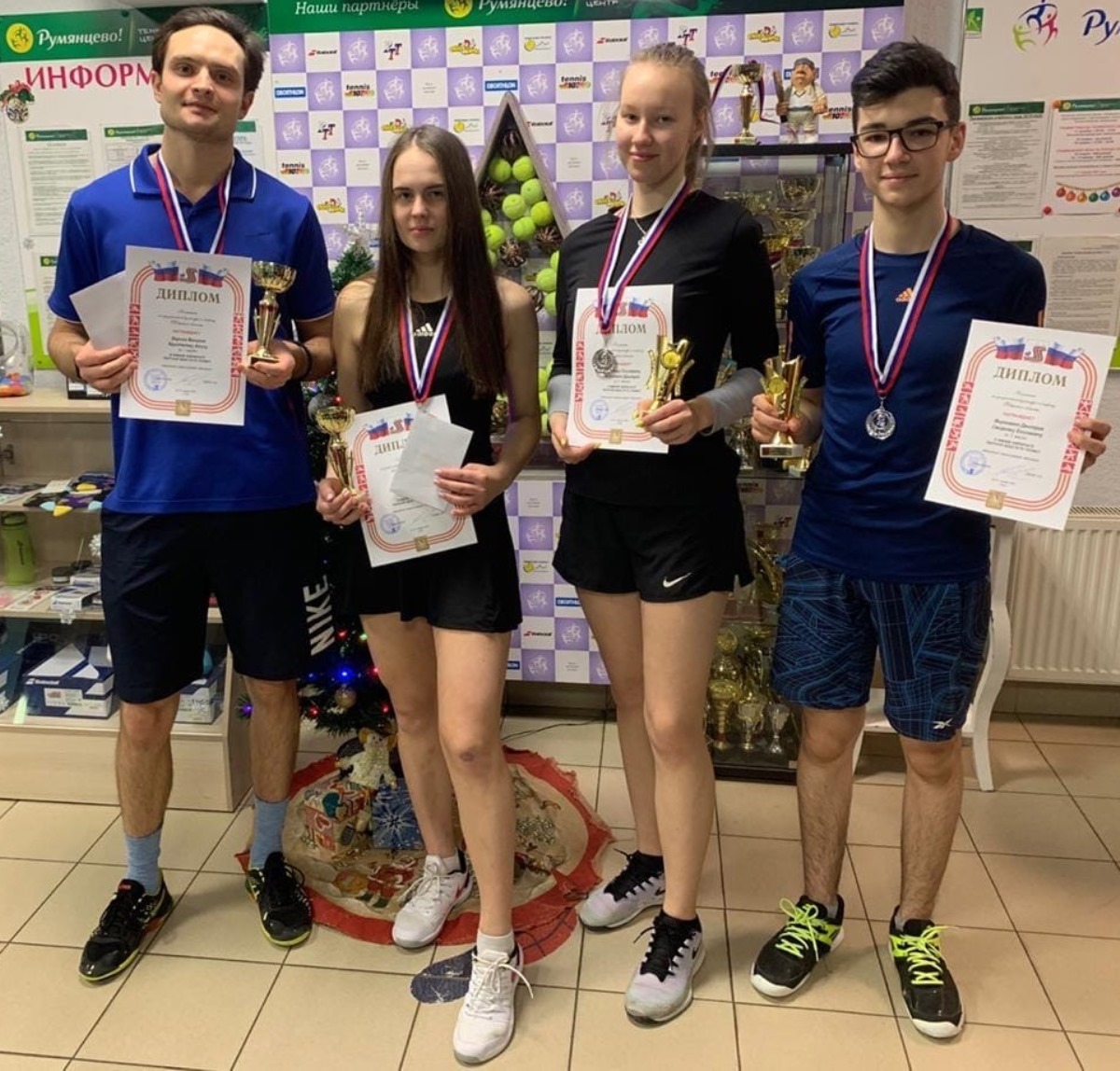 Тверская теннисистка оформила золотой хет-трик на чемпионате области